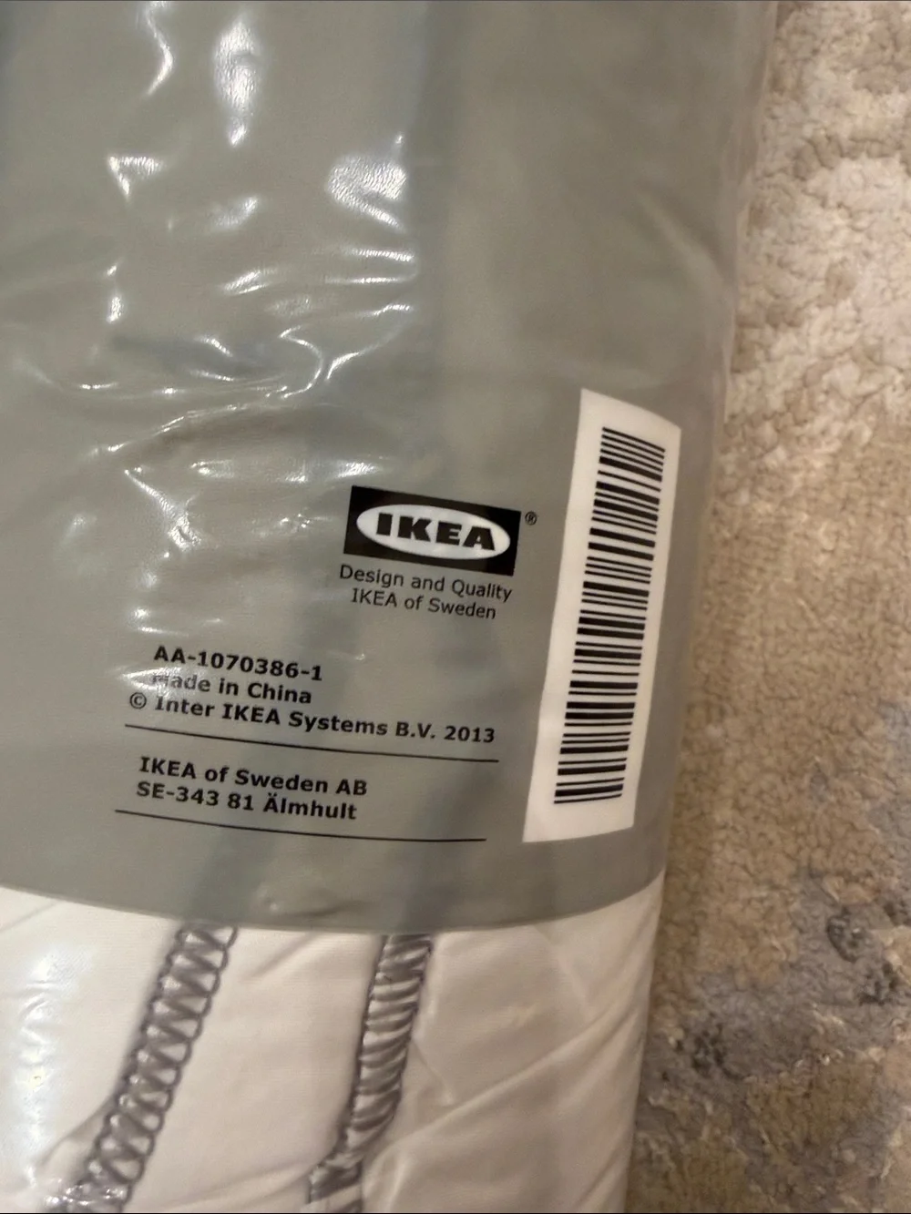 New Ikea Tilkort Twin size Comforter 64